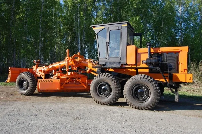 Тяжелый автогрейдер ЧСДМ ДЗ-98
