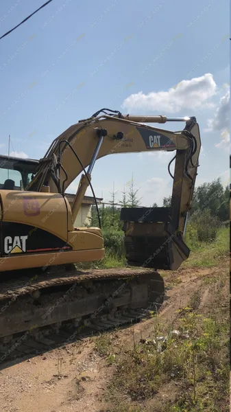 Гусеничный экскаватор Caterpillar 320 DL