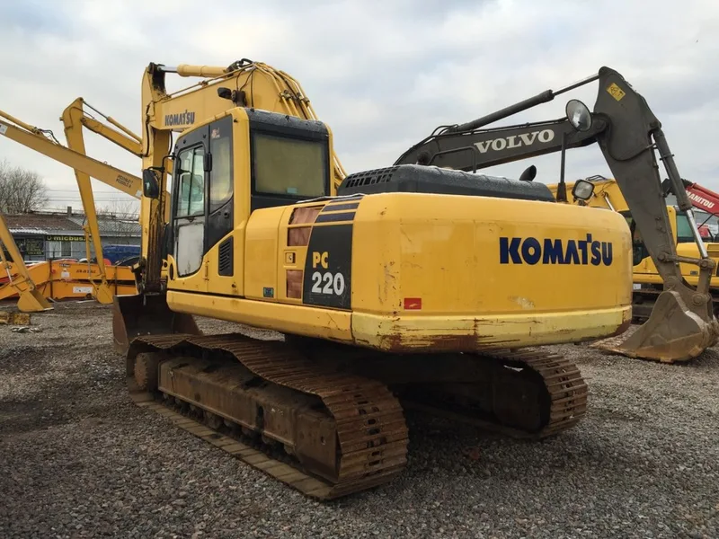 Гусеничный экскаватор Komatsu Комацу 220