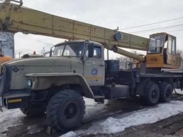 Автокран УРАЛ 4320