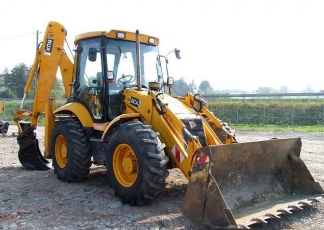 Экскаватор-погрузчик JCB 3CX