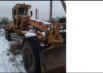 Средний автогрейдер Техстроймаш ДЗ-180
