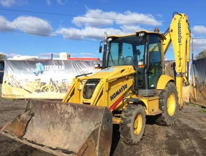 Экскаватор-погрузчик Komatsu WB93R