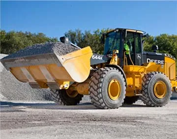 Фронтальный погрузчик John Deere 644