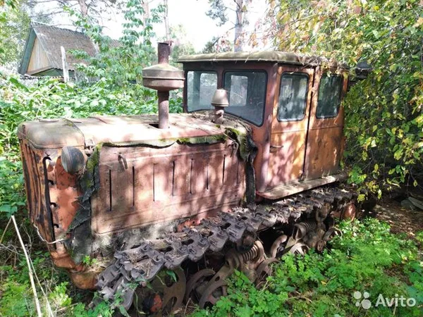 Гусеничный трактор ДТ-54