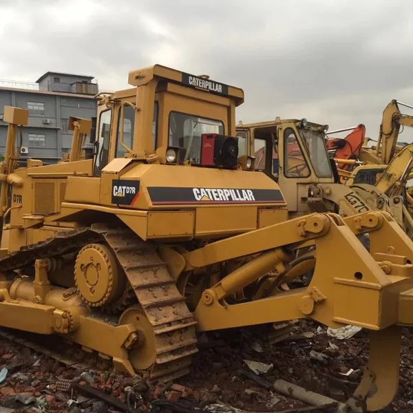Тяжелый бульдозер Caterpillar D7R