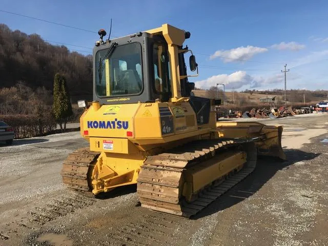 Средний бульдозер Komatsu D41P-6