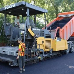 Асфальтоукладчик Volvo Titan 6820