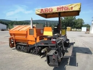 Асфальтоукладчик ABG Titan 111