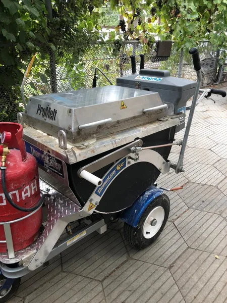 Машина дорожной разметки AGT Termolazer ProMelt Graco