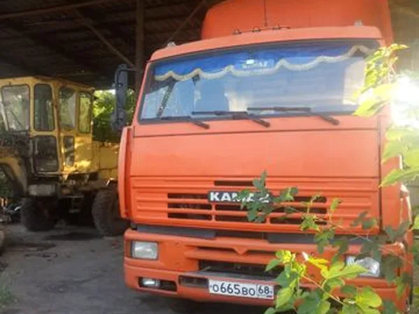 Седельный тягач Камаз 6460