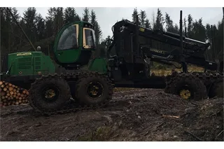 Харвестер колесный John Deere 1910E