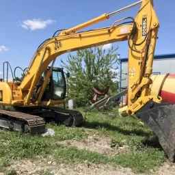 Гусеничный экскаватор JCB JS200SC