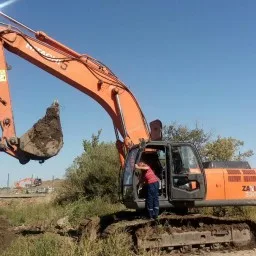 Гусеничный экскаватор Hitachi ZX330