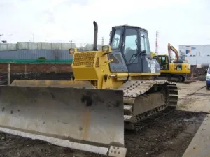 Тяжелый бульдозер Komatsu D61