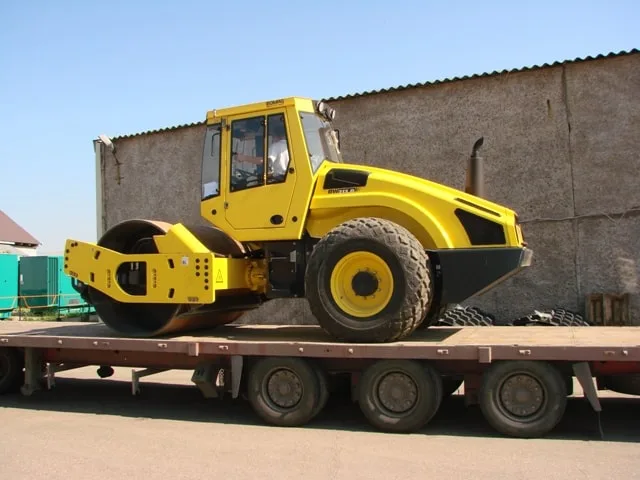 Вибрационный комбинированный каток        Bomag BW 214