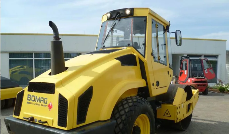 Вибрационный комбинированный каток        Bomag BW 177