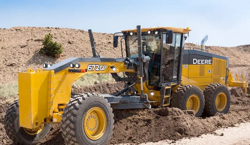 Тяжелый автогрейдер John Deere 672GP