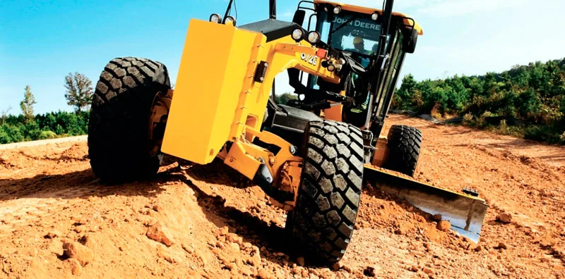 Тяжелый автогрейдер John Deere 672B