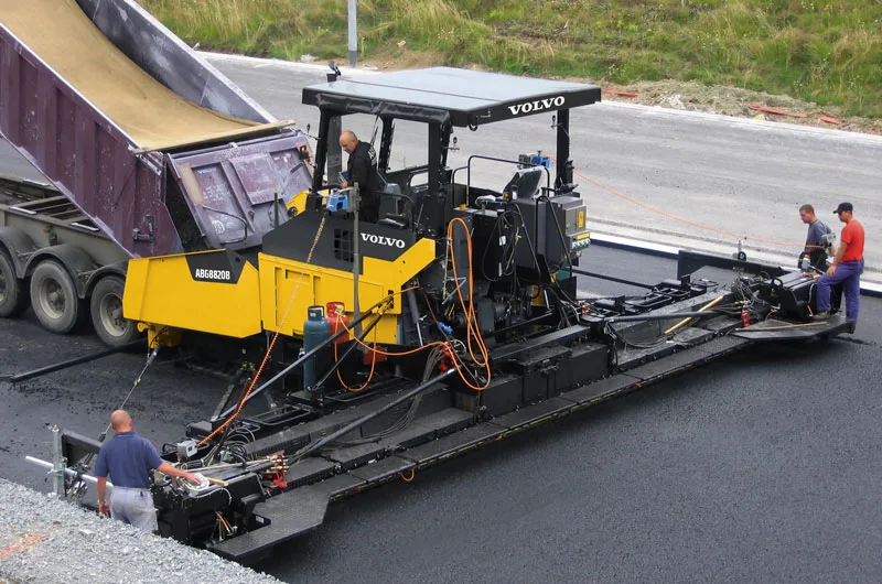 Асфальтоукладчик Volvo ABG8820R