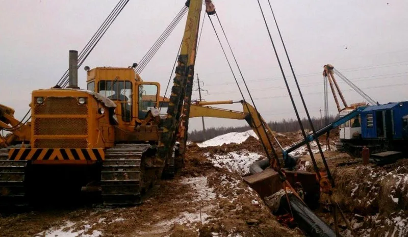 Трубоукладчик среднего диаметра  Komatsu D355C