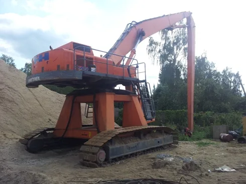 Перегружатель гусеничный MANTSINEN Array