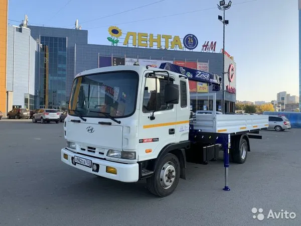 Бортовой грузовик с КМУ Hyundai HD120