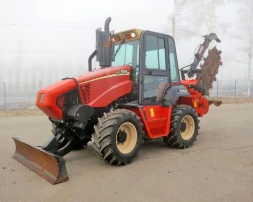 Траншеекопатель Ditch Witch RT95H