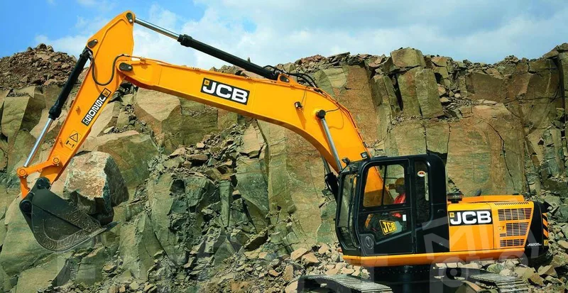 Гусеничный экскаватор JCB JS 205 NLC