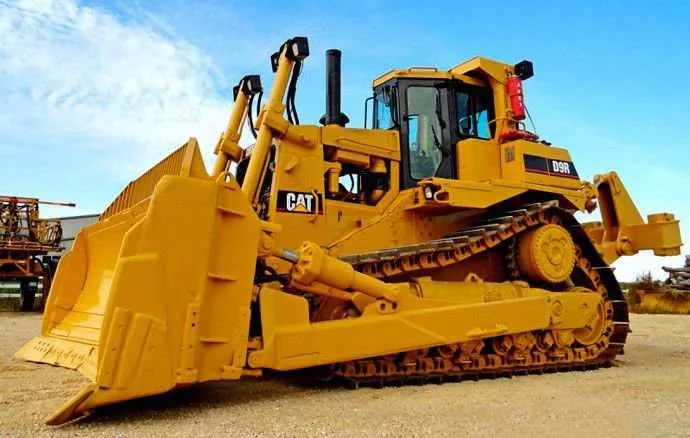 Тяжелый бульдозер Caterpillar D 4