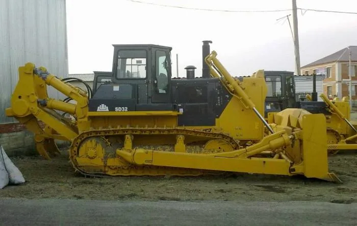 Тяжелый бульдозер Shantui SD32