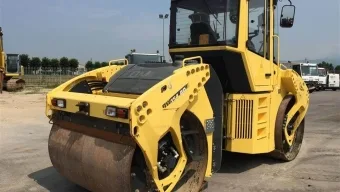 Вибрационный комбинированный каток        Bomag BW 154 AP-4