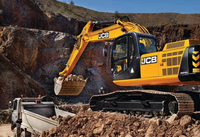 Гусеничный экскаватор JCB JS 220 LC