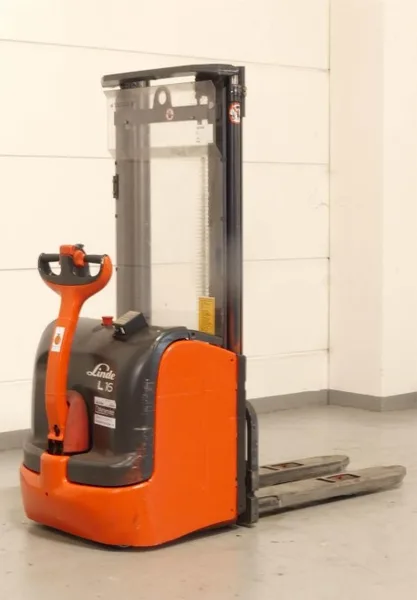 Штабелер LINDE L-16/372