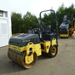 Вибрационный комбинированный каток        Bomag bx 138 ac-5