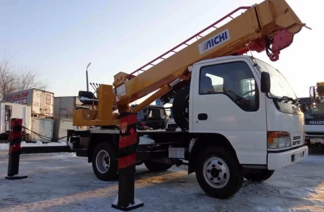 Мобильная буровая установка Aichi ISUZU
