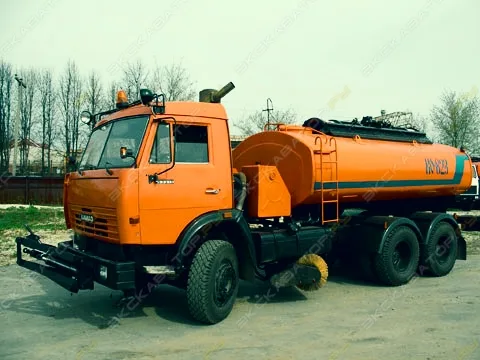 Поливомоечная машина КОММАШ Арзамас КО-713Н