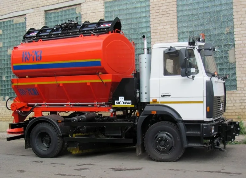 Поливомоечная машина КОММАШ Арзамас КО-713Н-10