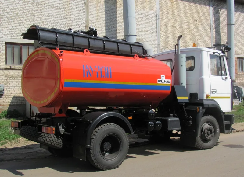 Поливомоечная машина КОММАШ Арзамас КО-713Н