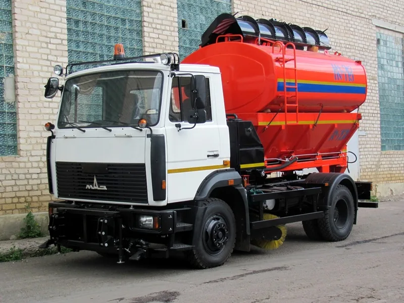 Поливомоечная машина КОММАШ Арзамас КО-713Н