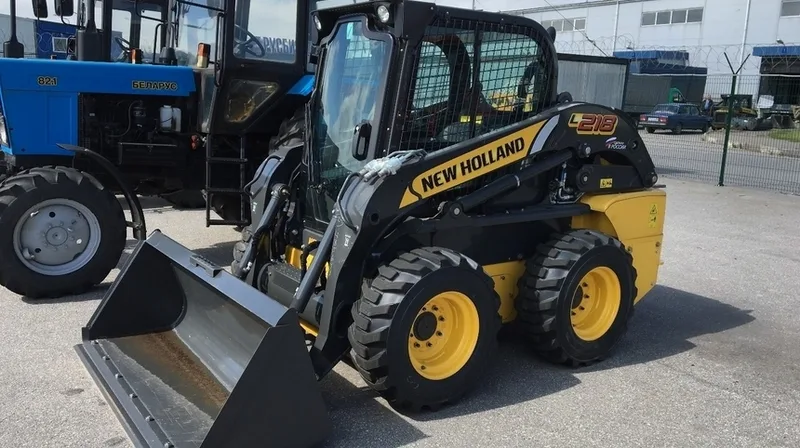 Мини-погрузчик New Holland L218