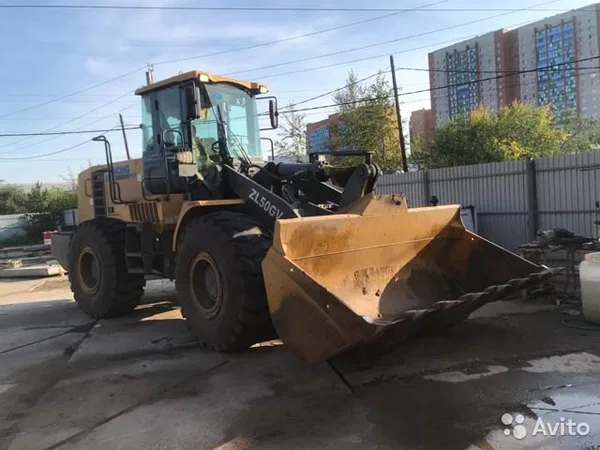 Фронтальный погрузчик XCMG ZL50GV