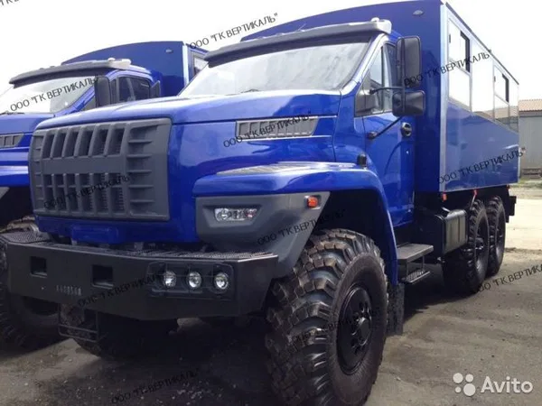 Вахтовый автобус УРАЛ Next 6х6, 28 мест