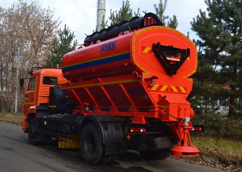 Поливомоечная машина КОММАШ Арзамас КО-806-01