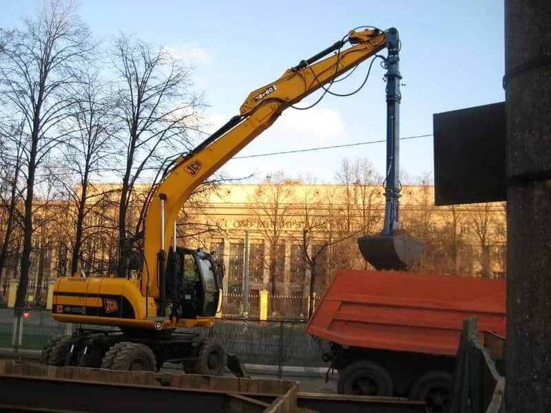 Перегружатель гусеничный JCB грейфер