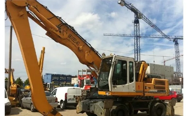 Перегружатели колесные Liebherr 924
