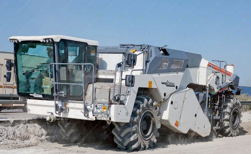 Стабилизатор грунта WIRTGEN WR 200 c горячей эмульсией