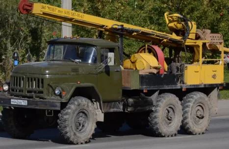 Буровая установка УРАЛСПЕЦАВТО 2А2