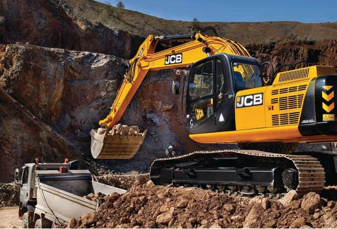 Гусеничный экскаватор JCB JS 220 LC