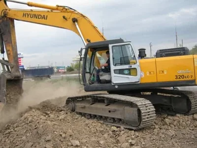 Гусеничный экскаватор Hyundai R320LC